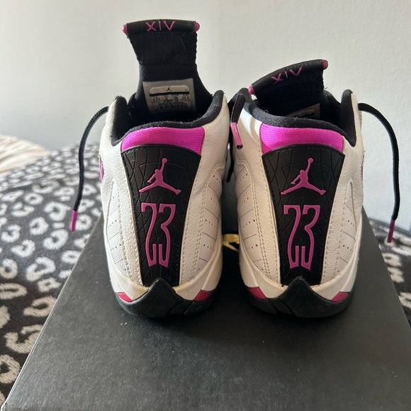 Jordan 14 retro GS 6.5Y - Picture 2 of 5
